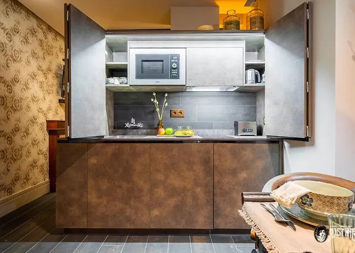 Suite Opium Den by Justine Apartments Apartamento turístico en Madrid Río